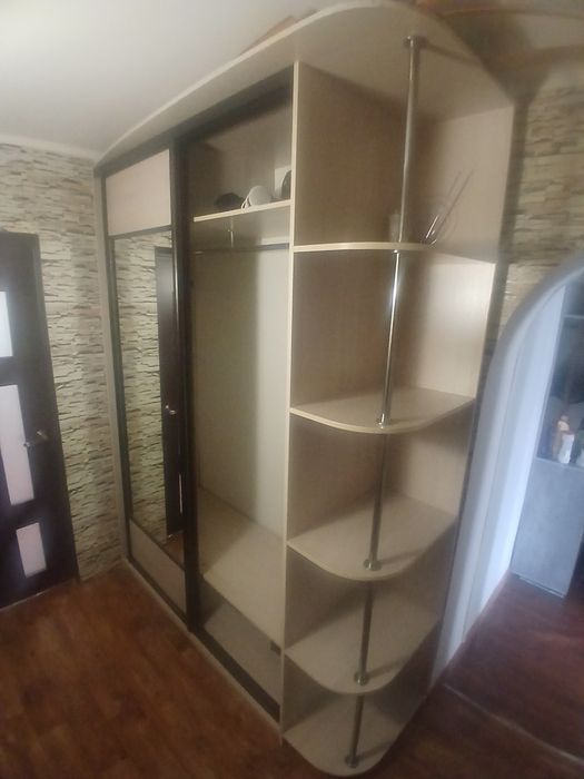 Продается шкаф купэ