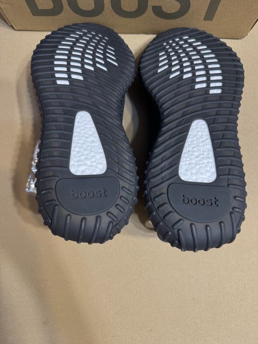Yeezy boost 350 negru