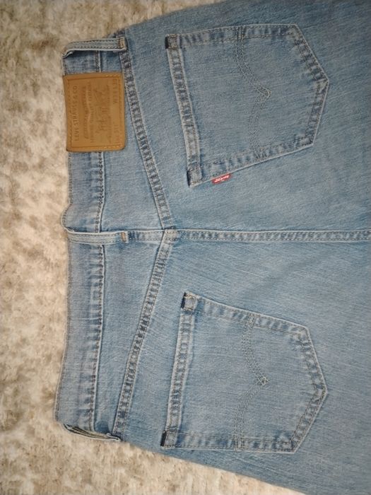 Продам джинсы levis 511