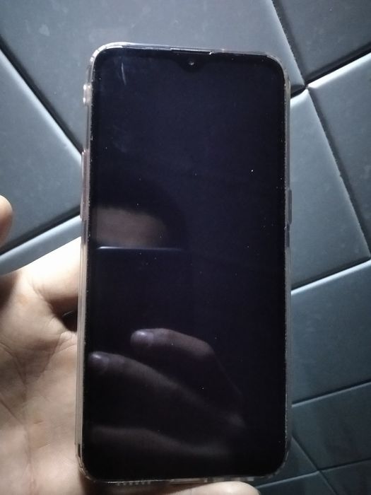 Oppo a1k sotiladi oluvchilar busa 600 ming yana kelishamiz