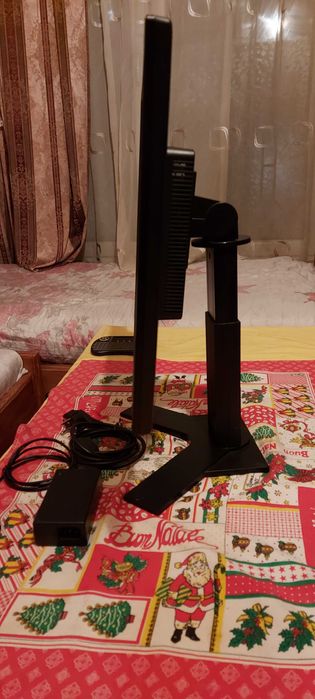 Монитор за компютър LG