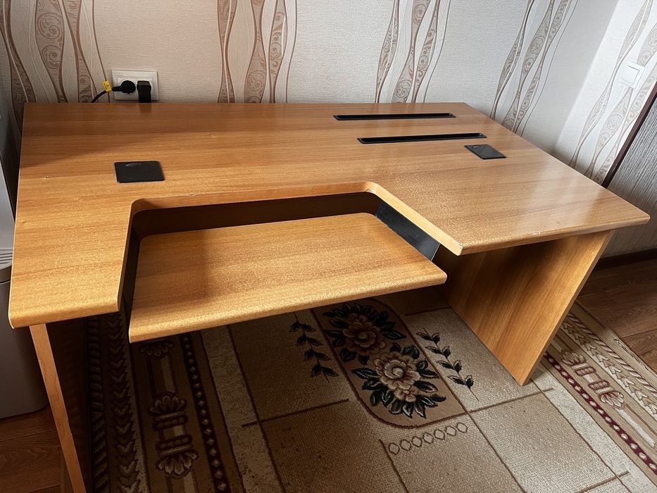 Компьютерный стол итальянского качества