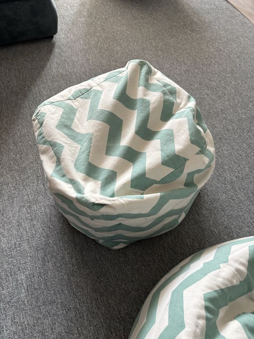 Bean bag cu suport pentru picioare