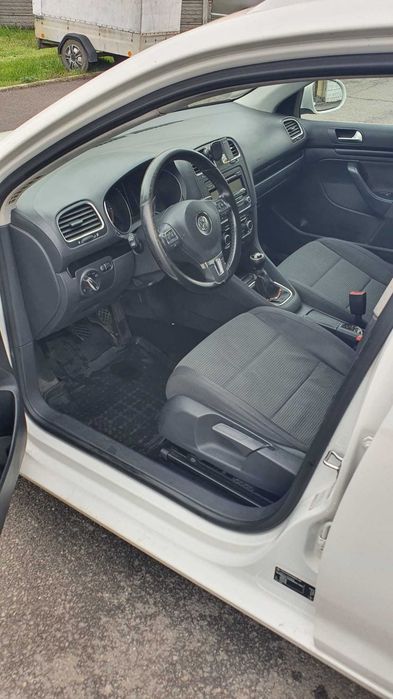 Volkswagen Golf 6 Variant, motor 1,6 Diesel, an de fabricație 2010.