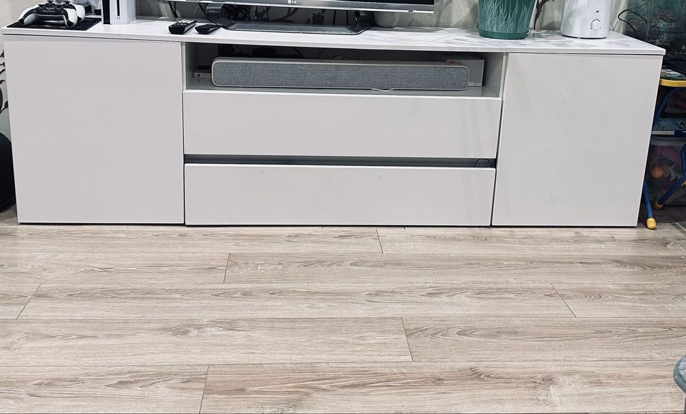 Продам шкаф (тумба ) под тв