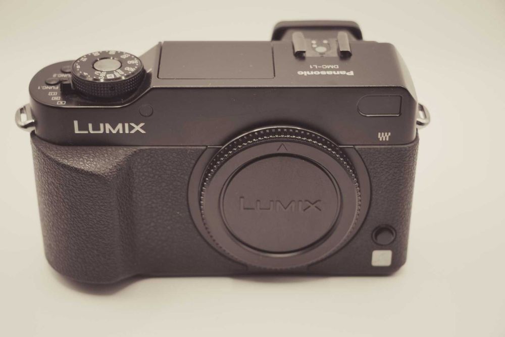 Aparat foto digital Panasonic Lumix DMC-L1K + Leica ELMARIT 14-50/f2.8