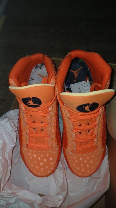 Дамски маратонки Nike Jordan на звезди