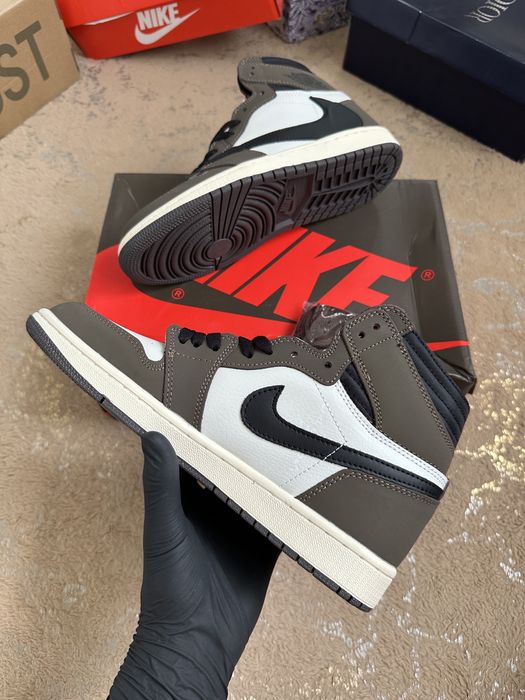 Air Jordan 1 x Travis Scott