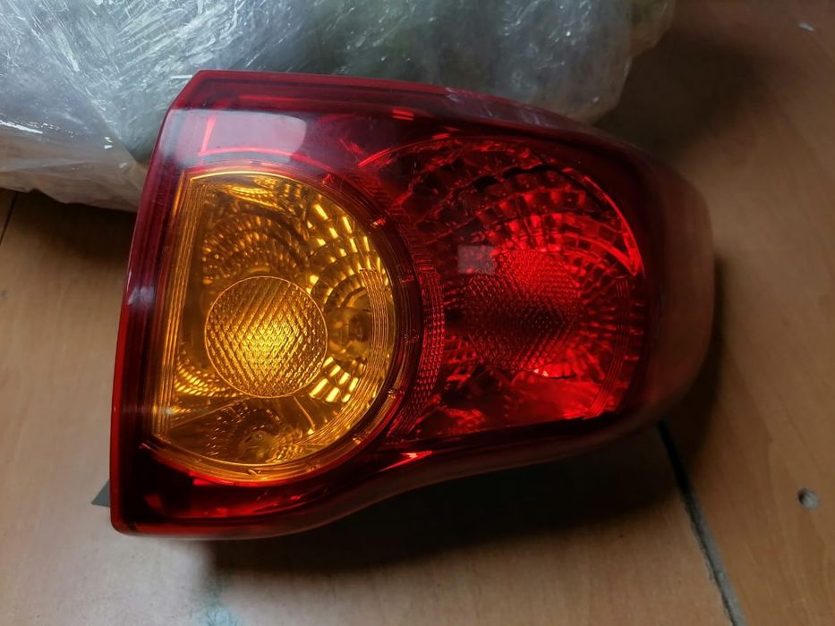 Тойота королла фары