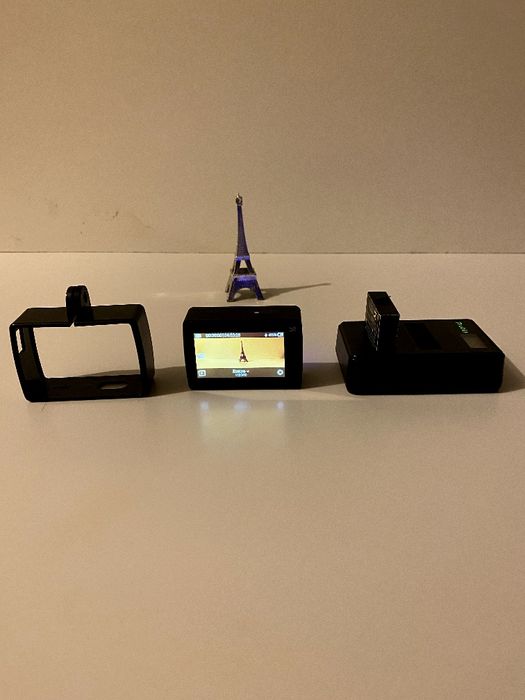 Продам экшен камеру Yi 4k