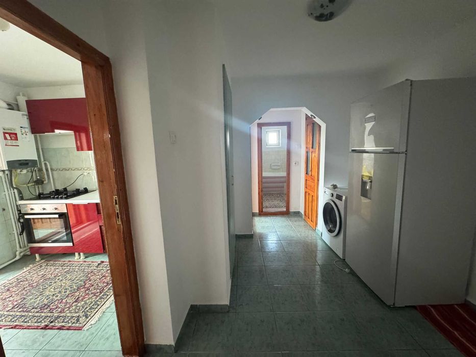 Inchiriez apartament 2 camere