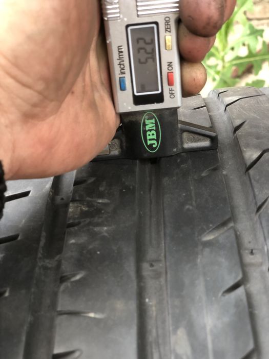 Летни гуми 235/45/19