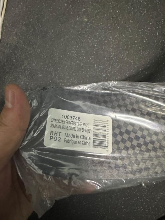 продам клюшку с правым хватом