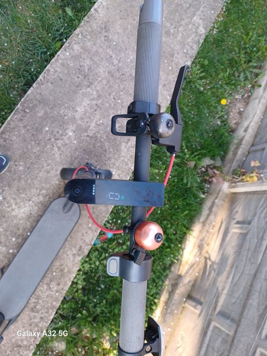 Vând Trotineta electrica xiaomi 4