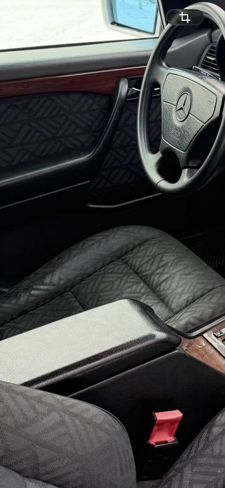 сиденья,дверные карты передние w202