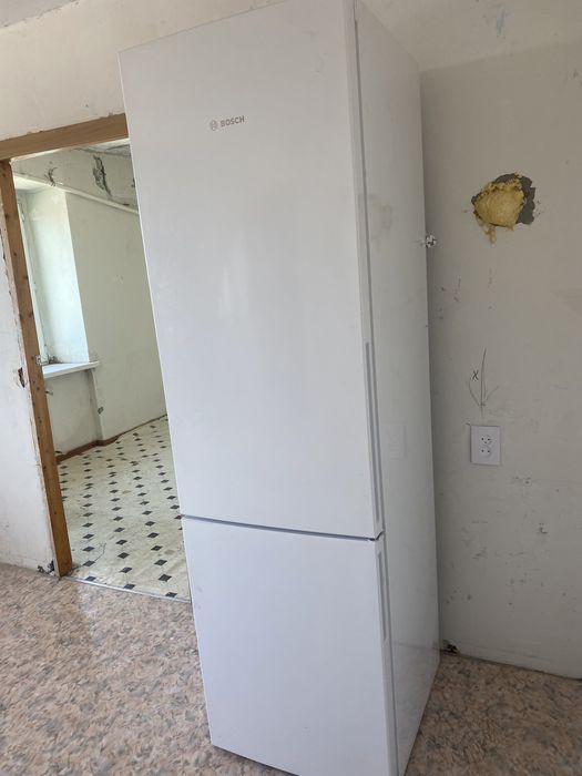 Холодильник BOSCH