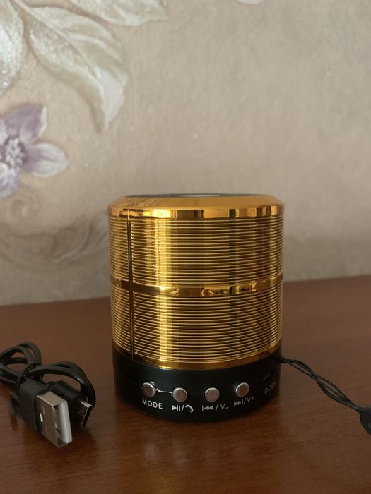 Продам мини блютуз колонку новую