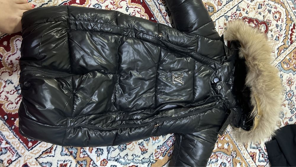 Продается детский комбенезон LV размер м ка