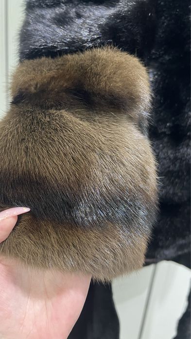 Продам норковую шубу