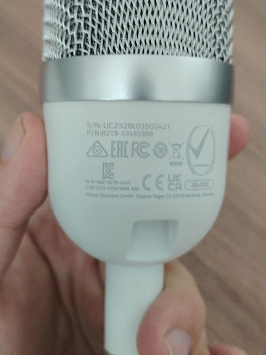 Микрофон Razer Seiren mini
