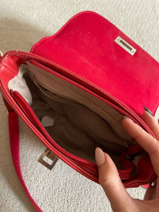Дамска червена чанта