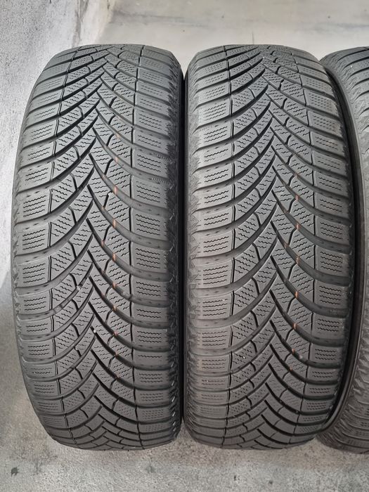 205/60/16 Semperit 4Броя: 280лв 6.5мм