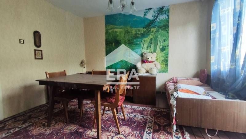 ЕКСКЛУЗИВНО! ЕРА Дръстър представя за продажба: Уютна двуетажна къща с
