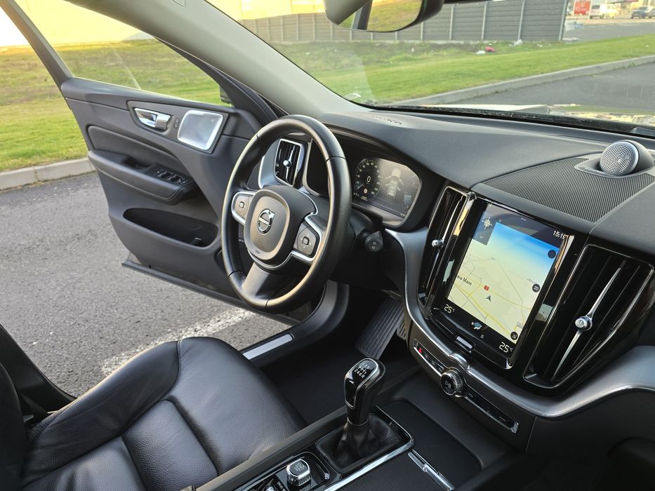 VOLVO Xc 60,Tractiune 4x4,BI-Xenon,Int.Piele Carlig Electric Manual.