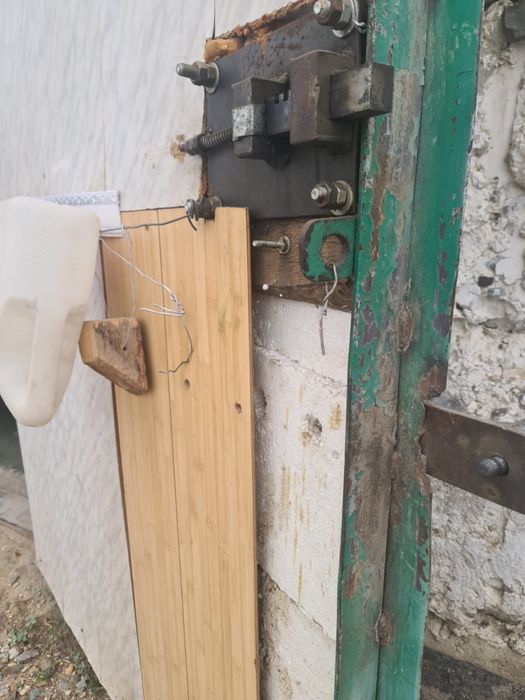 Продам ворота гаража б/у