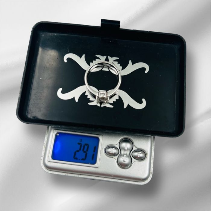 пръстен от 14к бяло злато с естествен диамант