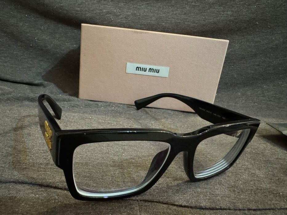 Ochelari MiuMiu        .