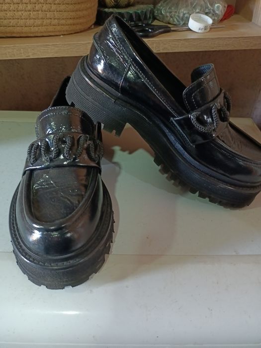 Продам осеннюю обувь