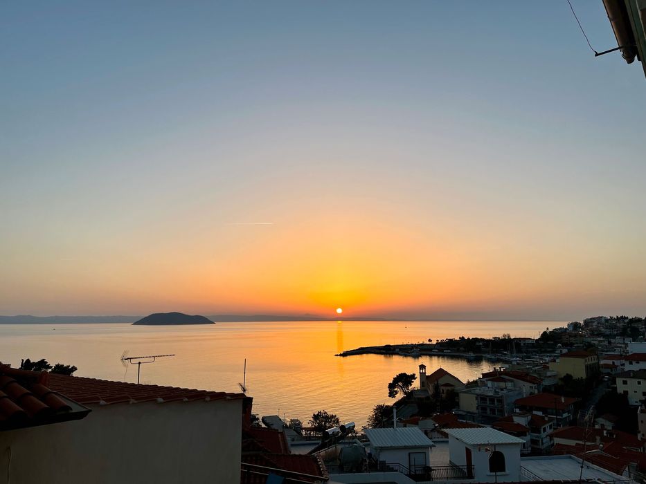 Дава се под наем Двустаен апартамент в София, Света Троица - 50 кв.м за 130 € - Снимка #1