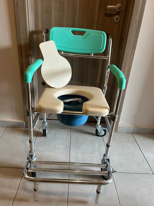 Комбиниран стол за баня и тоалетна