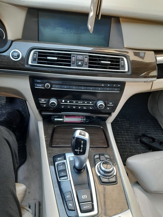 Bmw f01 750Li на части!