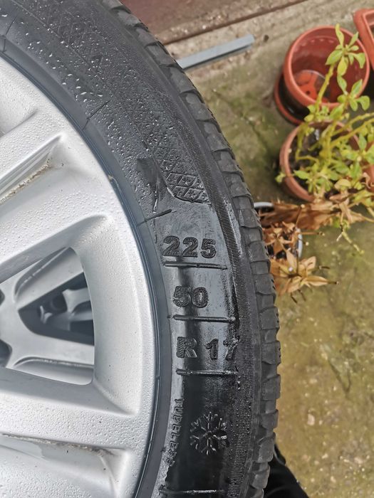 Roti ( jante de aluminiu și cauciucuri de iarna)