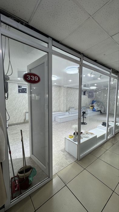 Продаетмя бутик в Тд “Қарағаш”