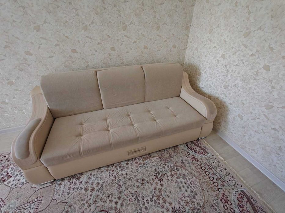 Диван раскладной  б/у