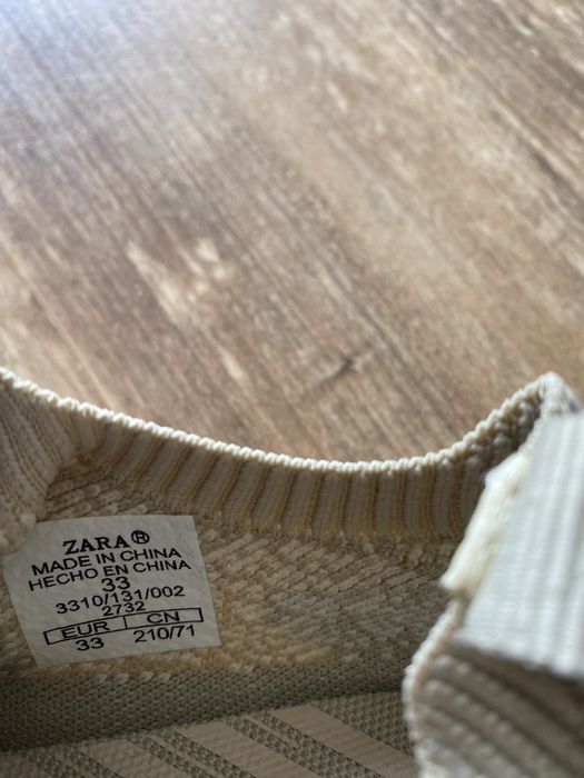 Vand papuci unisex , marimea 33, Zara, 100 lei