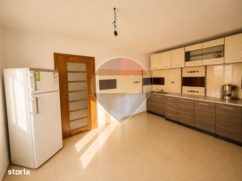 Casa cu 6 camere de vânzare în Negri jud. Bacau / posibilitate duplex