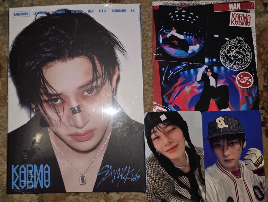 STRAY KIDS  KARMA Acordion Albums