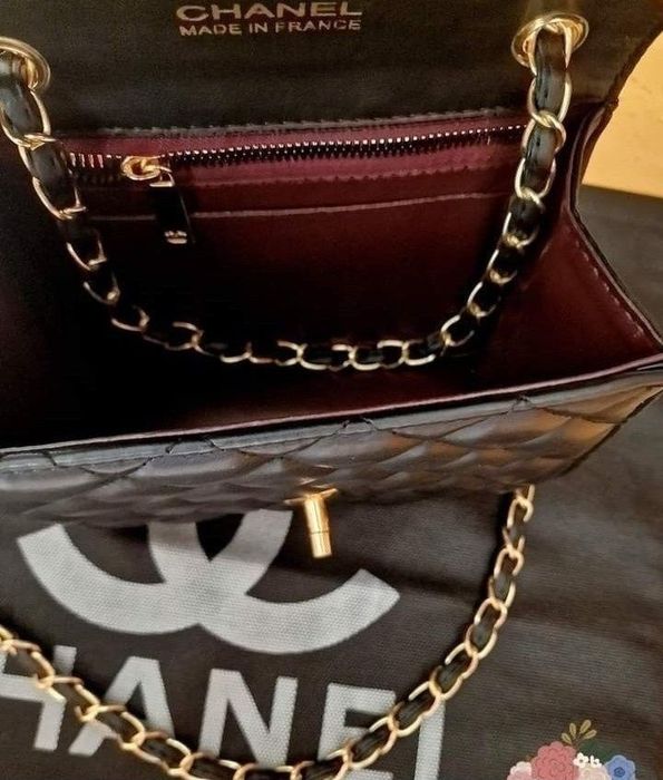 Geanta mini dama 22/17cm,super model,logo metalic, saculet, etichetă