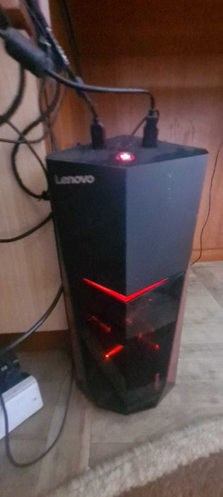 Vand pc gaming Lenovo