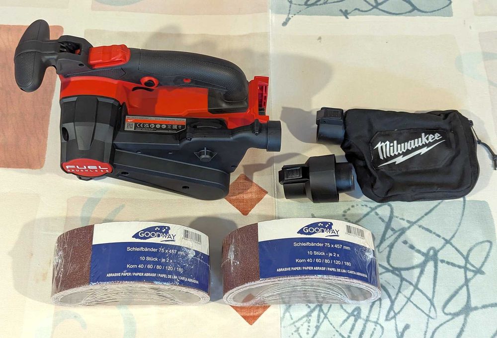 Milwaukee M18 FBTS75 - Șlefuitor cu bandă fără fir, ca nou + 2 seturi