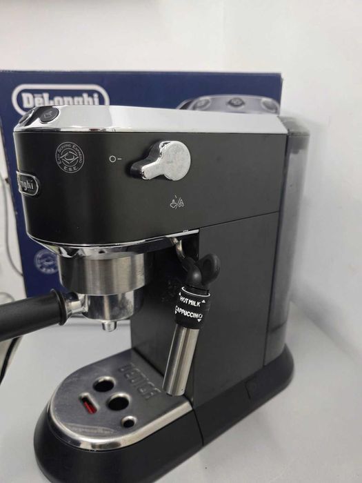 Кафемашина DeLonghi Dedica