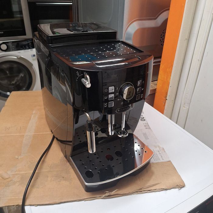 Кафе машина Делонги Magnifica S - нова мострена бройка