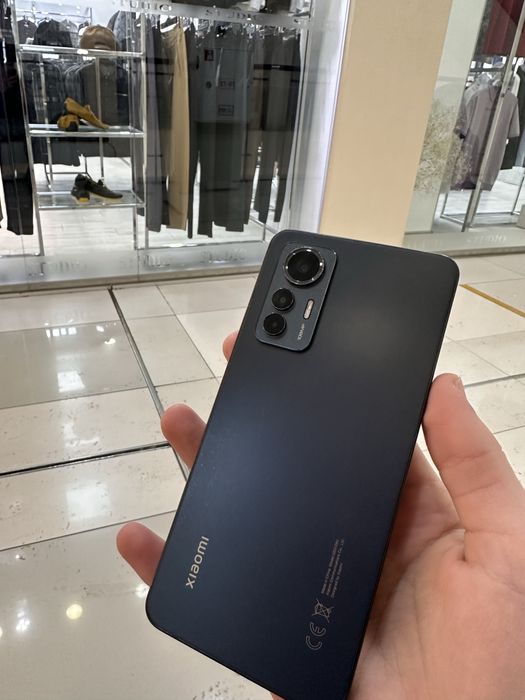 Продам Xiaomi 12 lite 8+3/256gb