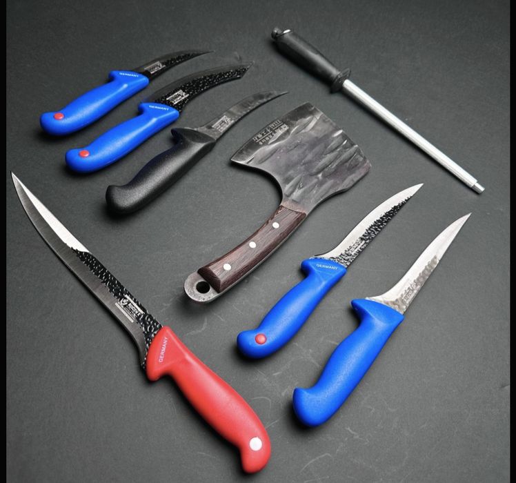 SET Macelarie Black Edition 8 piese
profesionale + 1 Satar f