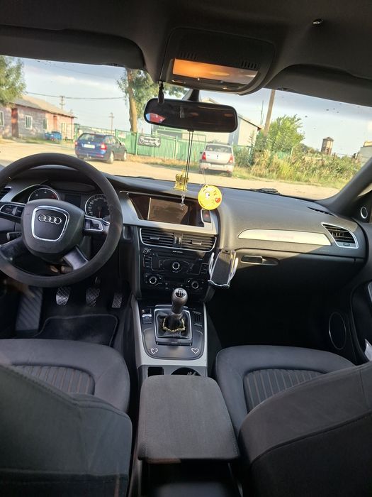 Vând Audi A4 b8.