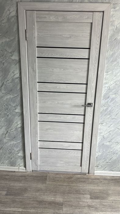 Продам меж комнатные двевери